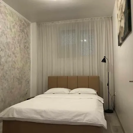 Modern & Elegant Apartment *