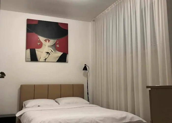 Modern & Elegant Apartamento Craiova